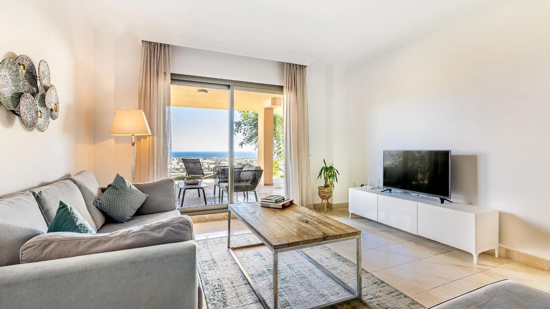 Sea Views And Garden In Hacienda Cifuentes Apartment Estepona 0*,  Spain