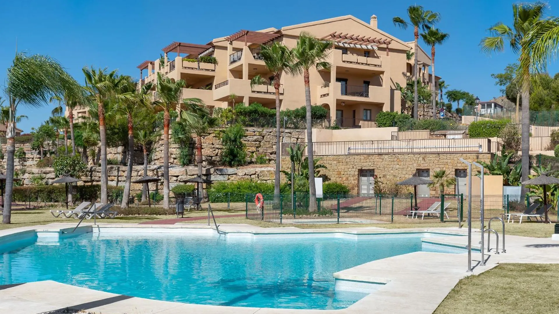 Sea Views And Garden In Hacienda Cifuentes Apartment Estepona Spain